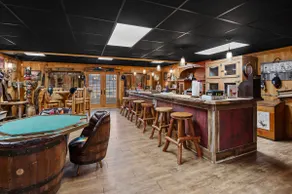 Luxurious Lodge Retreat on 100 Acres, Indiana PA - Image 5