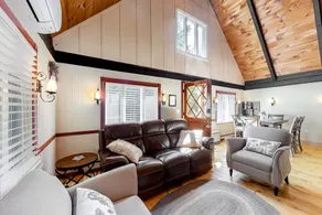 Lakefront home on Long Pond with private dock - Image 4