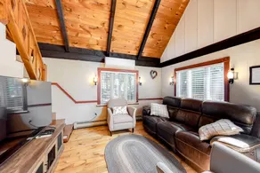 Lakefront home on Long Pond with private dock - Image 3