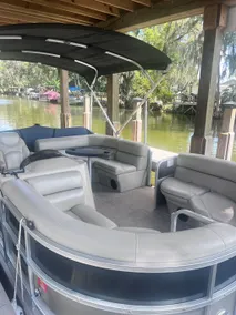 Waterfront w/ Kayaks, fire pit, dock & Boat Rental - Image 2