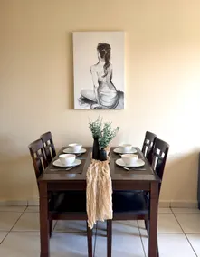 Unwind in a spacious 3-bedroom apartment with pool - Image 2