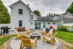 Downtown Retreat w/ Grill, Fire Pit & Wet Bar - Image 3