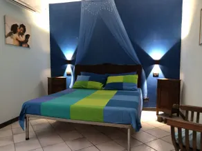 Romantic apartment in villa with pool - Image 4
