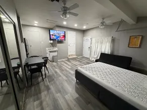 Adorable Private Independent Studio 12 miles Levis - Image 2
