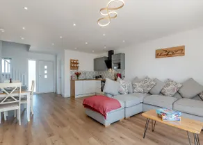 Red Robin Cottage - Image 2