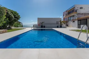 Beachfront Apt • Eclipse 12 Aug • Sea View • Pool - Image 5