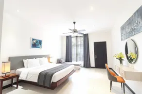 1mile-Center-8rooms-Private-Pool - Image 3