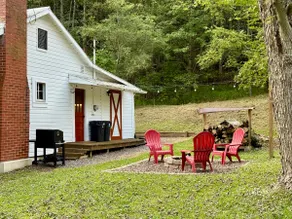 Cozy Country Cabin - Image 4