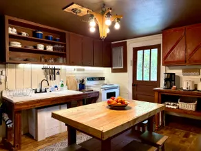 Cozy Country Cabin - Image 5