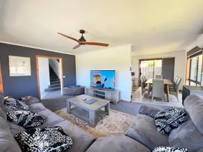 Goldfields house Big spacious bright family home - Image 2
