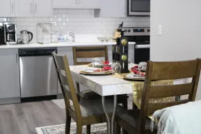 Homely 2Bdr Suite w/ self check-in / Steps from shopping, SHC & near Deerfoot  - Image 3