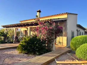 Stunning country villa w/ Panoramic mountain views - Image 2