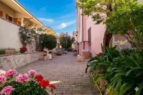 Flowery Inn Villa - Image 3