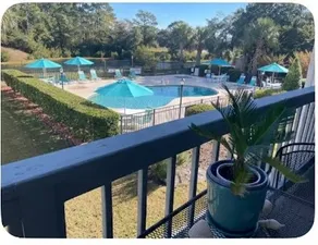 Quiet Condo, Pool, Free parking & Free Laundry! - Image 4