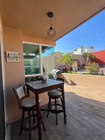 Lovely and centrally-located place, 6 minutes from Papas & Beer - Image 3