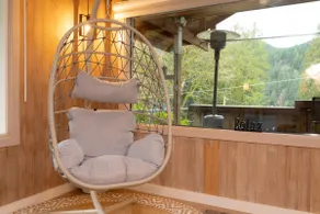 Relaxing Lakeside Bungalow,Steps to Lake Samish Park to enjoy lake activities - Image 5