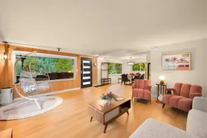 Relaxing Lakeside Bungalow,Steps to Lake Samish Park to enjoy lake activities - Image 4