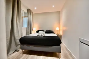 Mulhouse Apt 6 Guests – 2BR, Covered Parking - Image 5