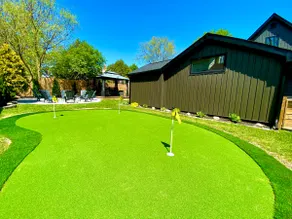 Walk Downtown | Fire Pit, Gazebo & Putting Green - Image 4