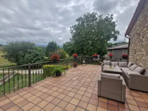 A nice country house with a terrace - Image 3