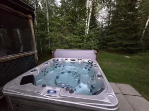 Nature&Harmony Retreat @Victoria Beach w hot tub - Image 5