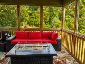 Fall specials! Hot tub,Fireplace,Games, King beds - Image 4
