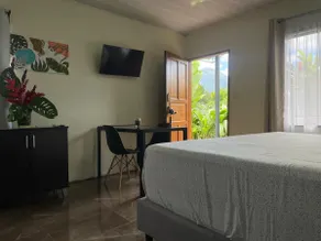 Pura Vida Cabin, A/C, Wi-Fi, Netflix TV, Parking. - Image 3