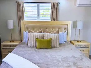 Apartment with Private Pool, King Bed, Near Beach - Image 2