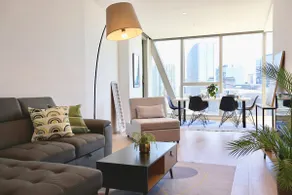 Fireworks Seclusion 3B2B Apt Balcony Pool & Gym - Image 5