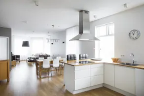 Superior Two-Bedroom Apartment (Apartment A) - Image 5