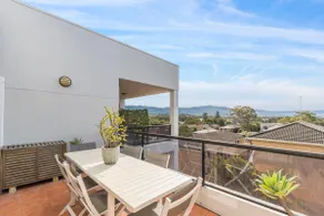 The Escarpment Escape – North Wollongong - Image 3