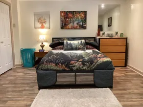 Ross Street Apartment - Image 2