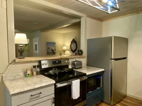 The Heron: Comfy 3 BR Getaway near beaches, Grill - Image 3