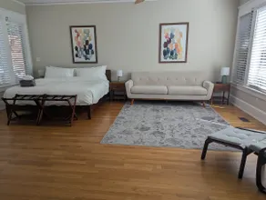 Luxurious 1BR in Grand Old Home - Image 5