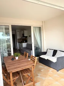 Ground floor, wifi, swimming pools, parking - Image 2
