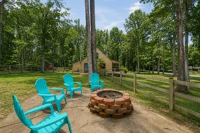 Large 4BR | Dock | Deck | Firepit | Ping Pong - Image 2