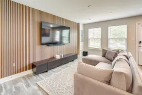 Modern Retreat | 3mi to Stadium, Parking + Metro - Image 5