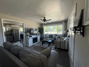 Cozy cottage with lake view; safe neighborhood - Image 4