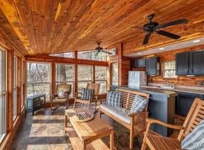 Walleye Lane Cabin - Image 4
