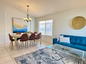 Contemporary 3 bedroom Gilbert home with pool - Image 4