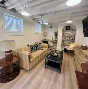 Charming Little Italy Apt by designer - Image 4