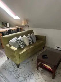 Cozy two bedroom near Manchester - Image 4