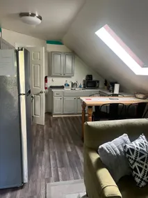 Cozy two bedroom near Manchester - Image 5
