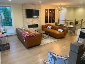 Oakwood Beach Lake & SkylineViews+CuldeSac+Parking - Image 2