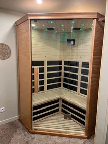 Accommodation with private Jacuzzi and sauna - Image 2