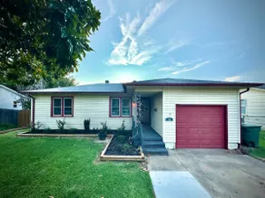 Downtown Edmond Bungalow - Image 2