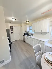 Bright & Cozy 4BR Home *Minutes from DTW Airport* - Image 4