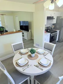 Bright & Cozy 4BR Home *Minutes from DTW Airport* - Image 3