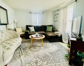 Castle Hill Lookout - Comfortable and Spacious Home - Image 4
