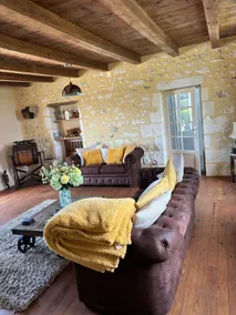 Beautiful Farmhouse with private pool & open barn - Image 4